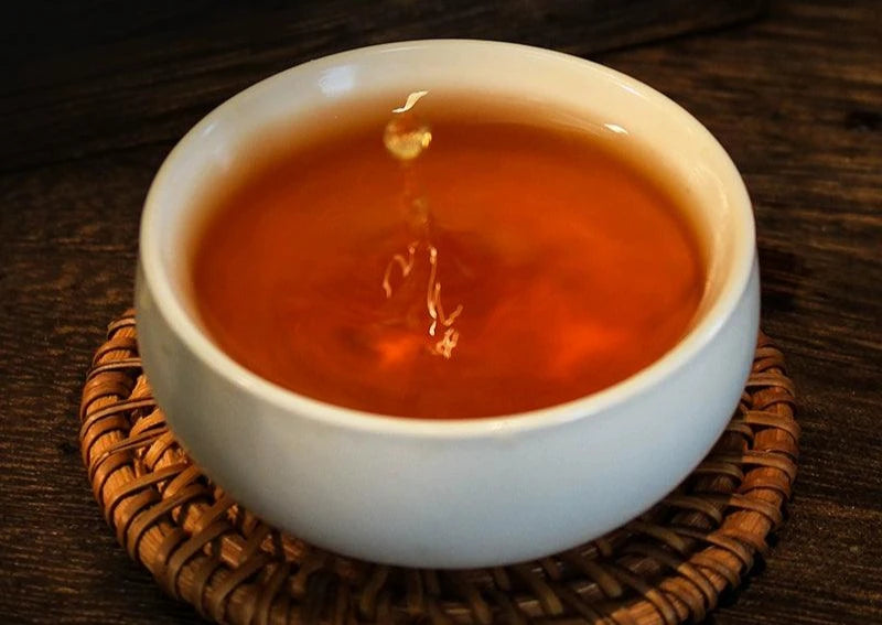 Darjeeling Tea - Aromatic High-Altitude Black Tea in Canister, 100g / 3.52oz