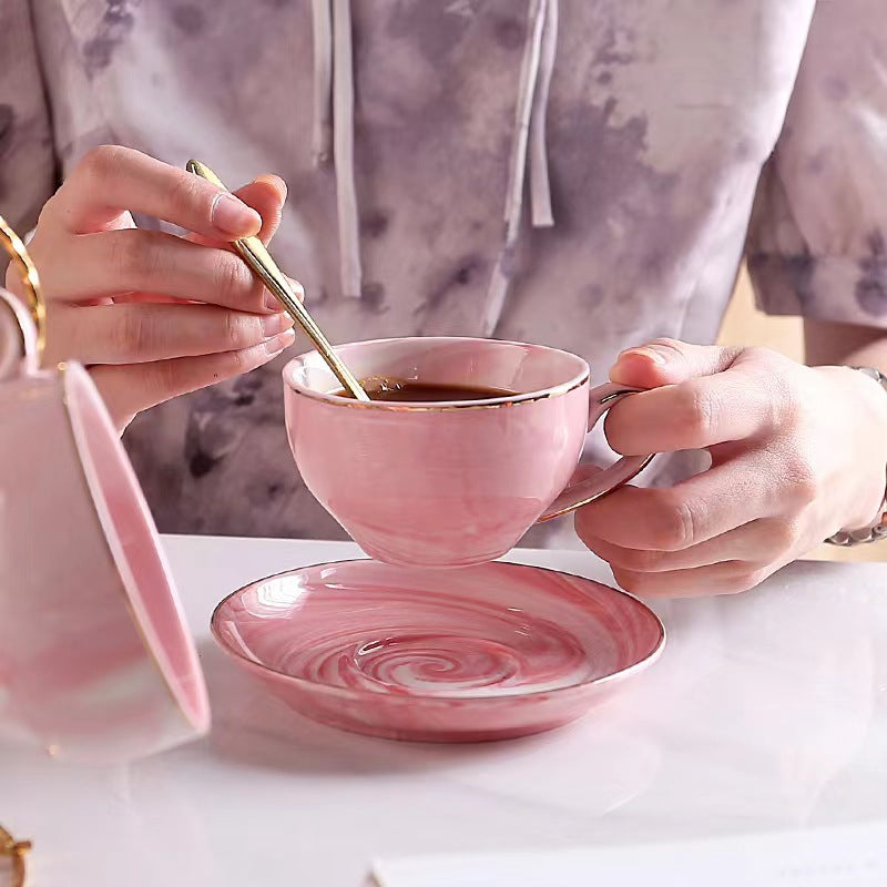 优雅粉色大理石陶瓷咖啡杯和碟子套装,带金色支架 - 适合茶和咖啡