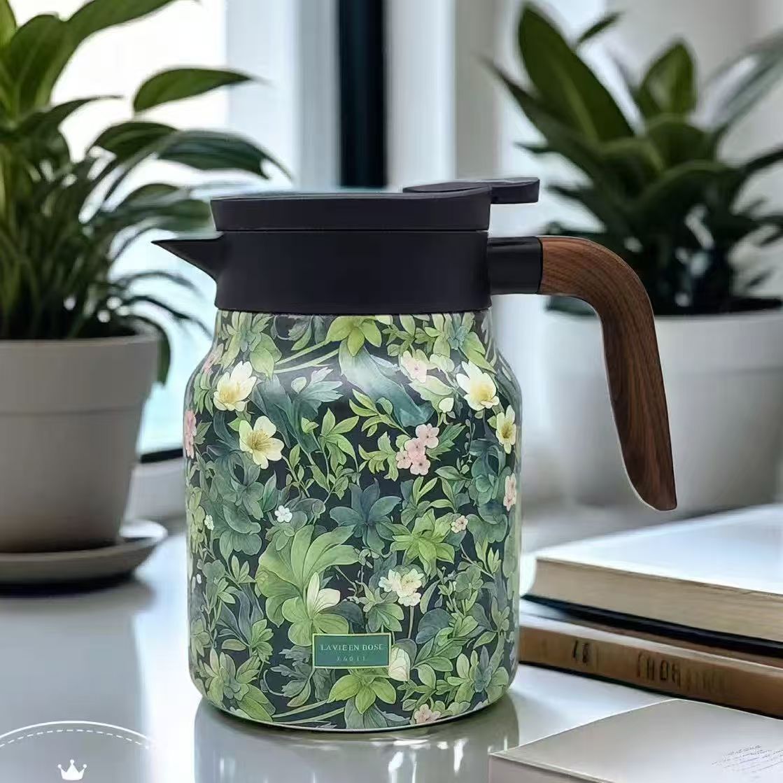 Elegant Stainless Steel Insulated Tumbler with Simple Floral Design - Perfect for Home Brewing and Tea Separation